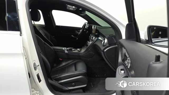 Mercedes-Benz GLC-Class X253 2019 Белый из Кореи, фото 2
