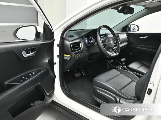 Kia Stonic 2019 Белый из Кореи, фото 2