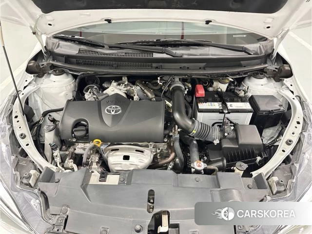 Toyota YARIS L Zhixuan 2022 Белый из Китая, фото 2
