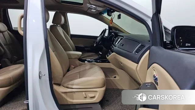 Kia The New Carnival 2020 Белый из Кореи, фото 2
