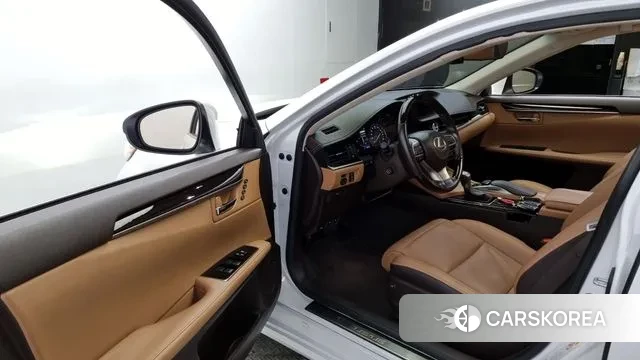 Lexus New ES350 2018 Белый из Кореи, фото 2