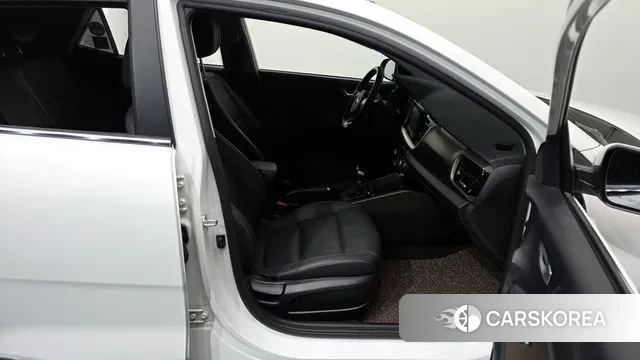 Kia Stonic 2020 Белый из Кореи, фото 2