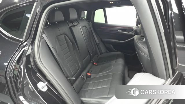 BMW X4 (G02) 2025 Черный из Кореи, фото 2