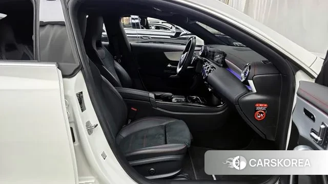 Mercedes-Benz CLA-Class C118 2023 Белый из Кореи, фото 2