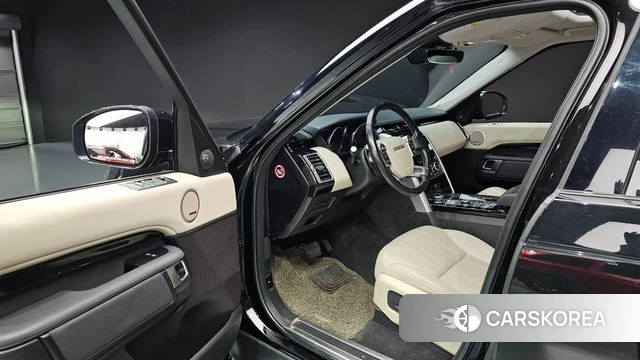 Land Rover Discovery 5 2018 Черный из Кореи, фото 2