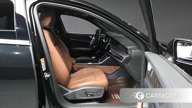 Audi A6 (C8) 2023 Черный из Кореи, фото 2