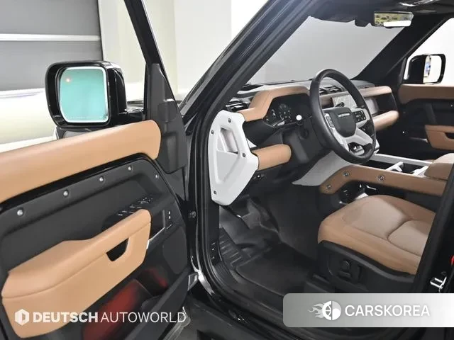 Land Rover Defender (L663) 2025 Черный из Кореи, фото 2