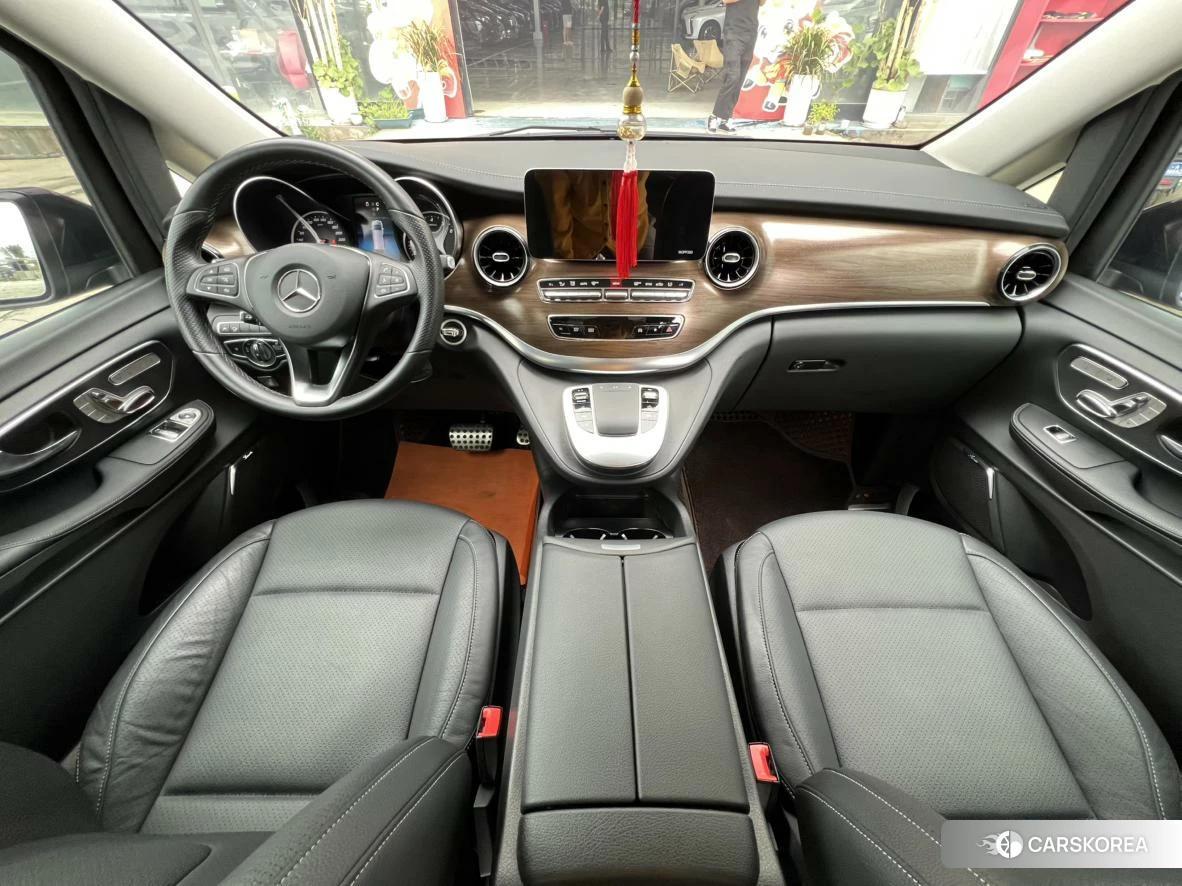 Mercedes-Benz V-class 2021 Черный из Китая, фото 2