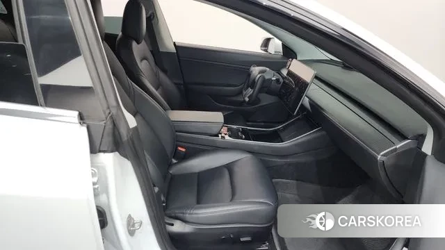 Tesla Model 3 2020 Белый из Кореи, фото 2