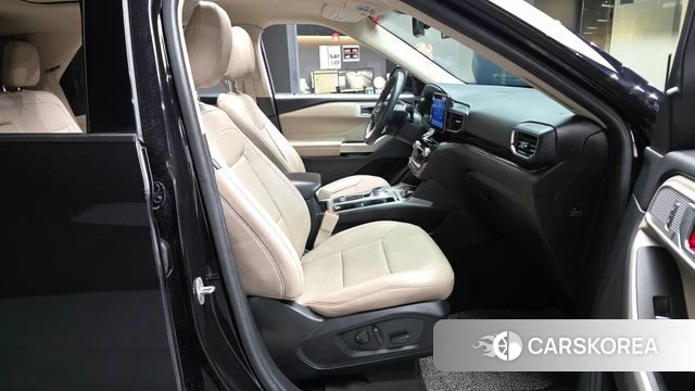 Ford Explorer 6th Generation 2022 Черный из Кореи, фото 2