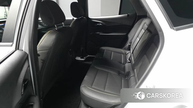 Chevrolet (GM Daewoo) Trax Crossover 2025 Белый из Кореи, фото 2