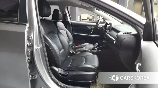 Kia Come New K3 2018 Серый из Кореи, фото 2