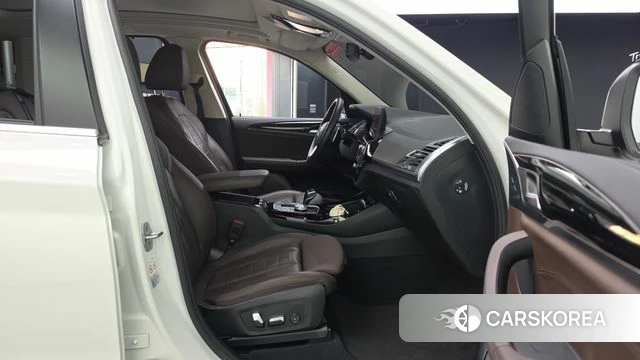 BMW X3 (G01) 2022 Белый из Кореи, фото 2