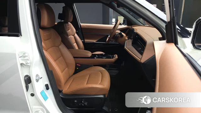 Ssangyong Torres EVX 2025 Белый из Кореи, фото 2