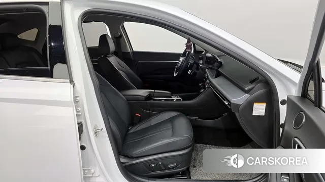 Hyundai Sonata D Edge Hybrid (DN8) 2023 Белый из Кореи, фото 2