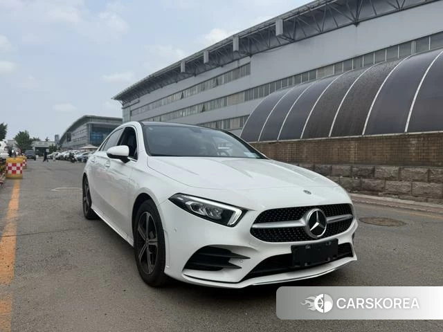 Mercedes-Benz Class A 2023 Белый из Китая, фото 2