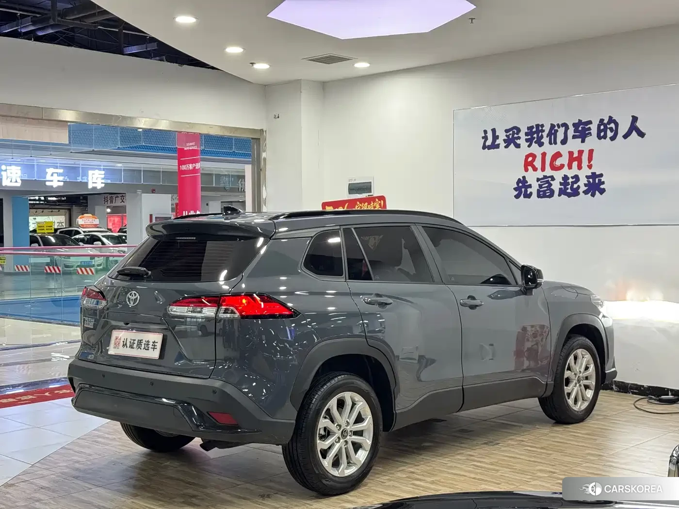 Toyota Frontlander 2026 Silver/gray из Китая, фото 2