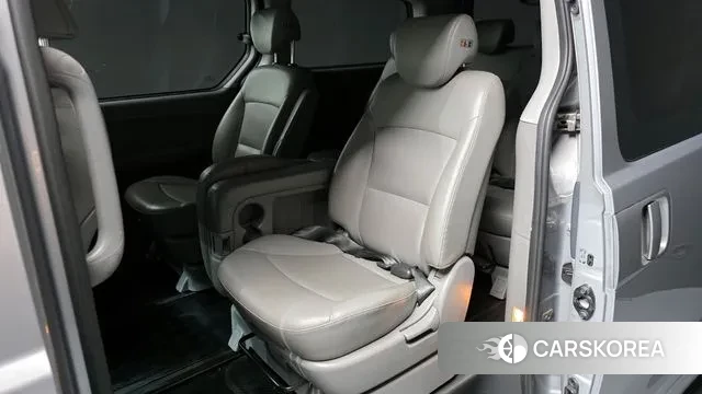 Hyundai The New Grand Starex 2019 Серебряный из Кореи, фото 2