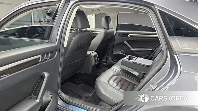 Volkswagen The New Passat 2018 Серый из Кореи, фото 2