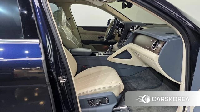 Bentley Bentayga 2023 Синий из Кореи, фото 2