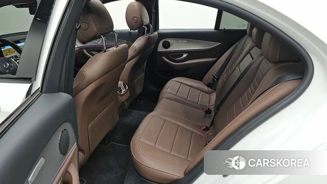Mercedes-Benz E-Class W213 2020 Белый из Кореи, фото 2
