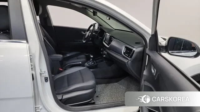 Kia Stonic 2018 Белый из Кореи, фото 2