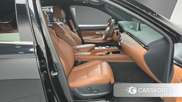 Genesis GV70 2023 Черный из Кореи, фото 2
