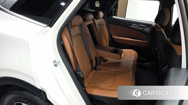 Kia Sportage 5th Generation Hybrid 2024 Белый из Кореи, фото 2
