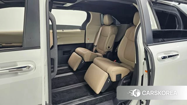 Toyota Sienna 4th Generation 2022 Белый из Кореи, фото 2