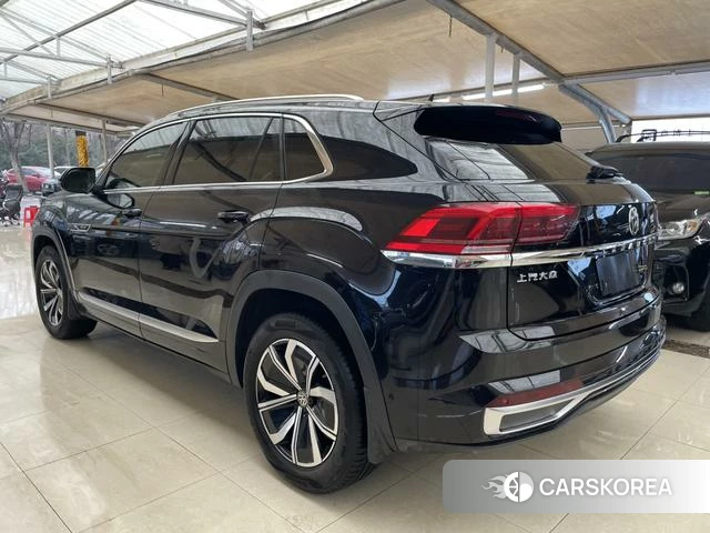 Volkswagen Tourang 2021 Черный из Китая, фото 2