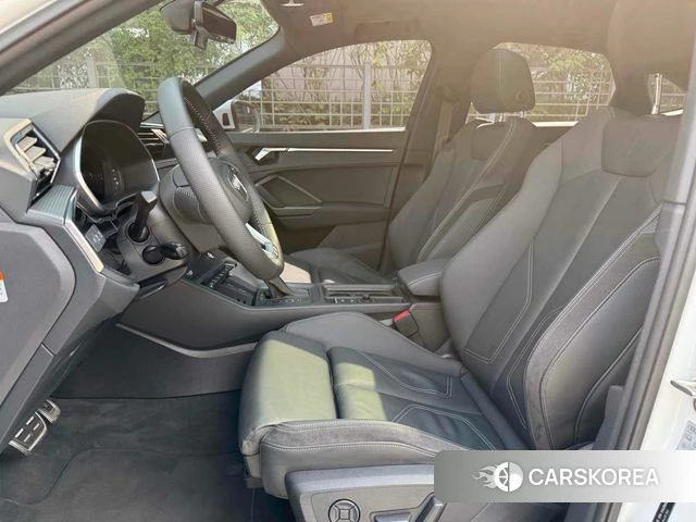 Audi Q3 (F3) 2020 Белый из Кореи, фото 2