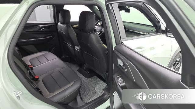 Chevrolet (GM Daewoo) The New Trail Blazer 2025 Темно-зеленый из Кореи, фото 2