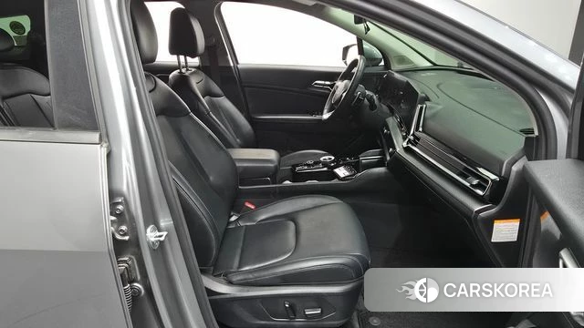 Kia Sportage 5th Generation Hybrid 2022 Серебряный из Кореи, фото 2
