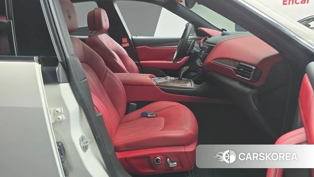 Maserati Levante 2022 Белый из Кореи, фото 2