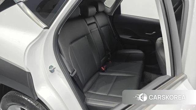 Hyundai Kona (SX2) 2023 Белый из Кореи, фото 2