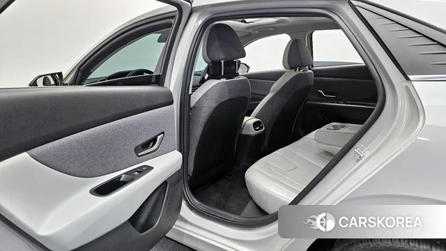 Hyundai Avante (CN7) 2022 Серебряный из Кореи, фото 2