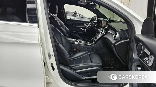 Mercedes-Benz GLC-Class X253 2019 Белый из Кореи, фото 2