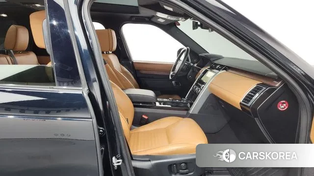 Land Rover Discovery 5 2018 Черный из Кореи, фото 2