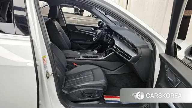 Audi A6 (C8) 2020 Белый из Кореи, фото 2