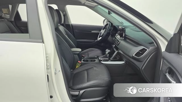 Kia Seltos 2021 Белый из Кореи, фото 2