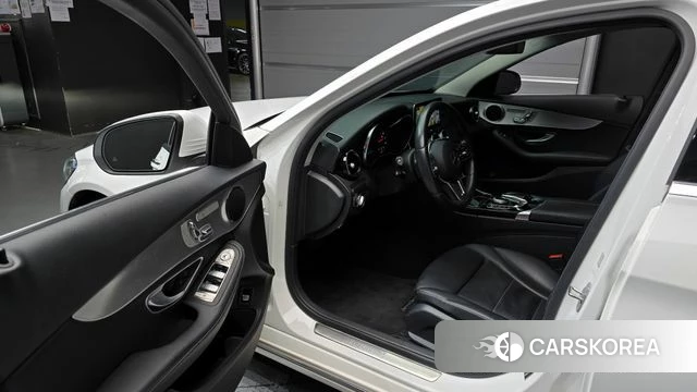 Mercedes-Benz C-Class W205 2020 Белый из Кореи, фото 2