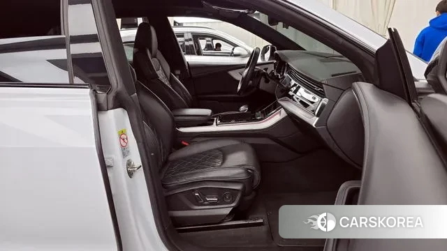 Audi Q8 (4M) 2021 Белый из Кореи, фото 2