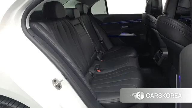 Mercedes-Benz E-Class W214 id 2883717 из Кореи 2