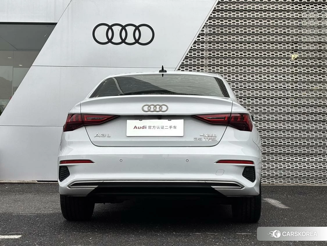 Audi A3 2021 Белый из Китая, фото 2