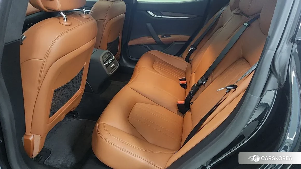 Maserati Ghibli 2023 Черный из Кореи, фото 2