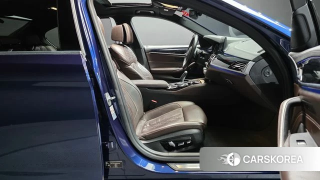 BMW 5 Series (G30) 2018 Синий из Кореи, фото 2