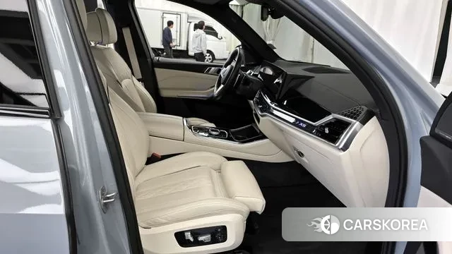 BMW X5 (G05) 2025 Небесно-голубой из Кореи, фото 2