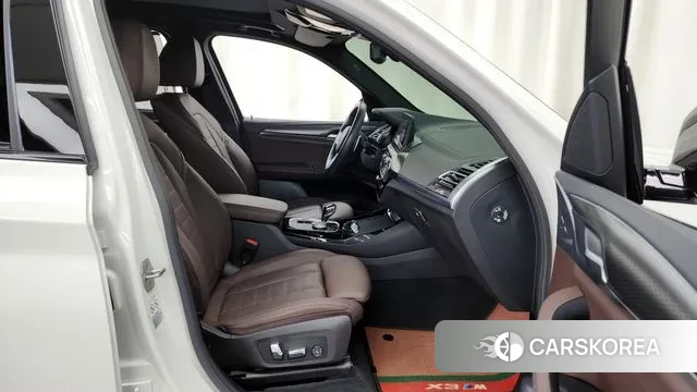 BMW X3 (G01) 2023 Белый из Кореи, фото 2