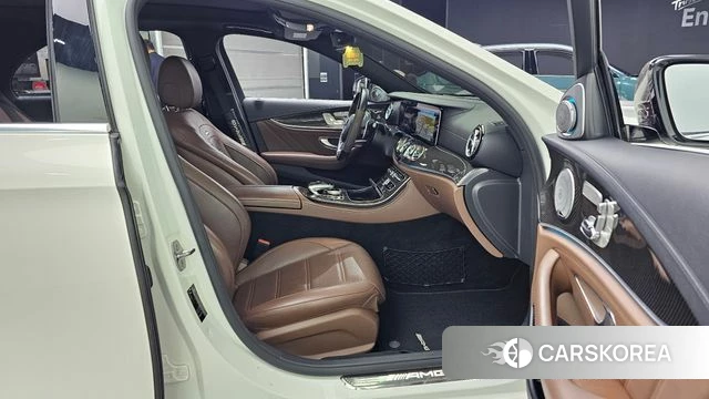 Mercedes-Benz E-Class W213 2018 Белый из Кореи, фото 2