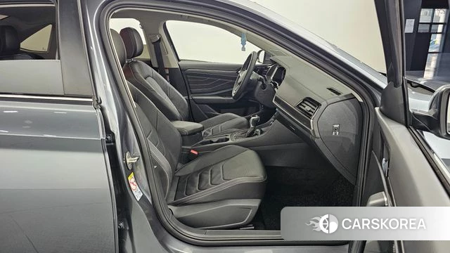 Volkswagen 7th Generation of Jetta 2022 Серый из Кореи, фото 2